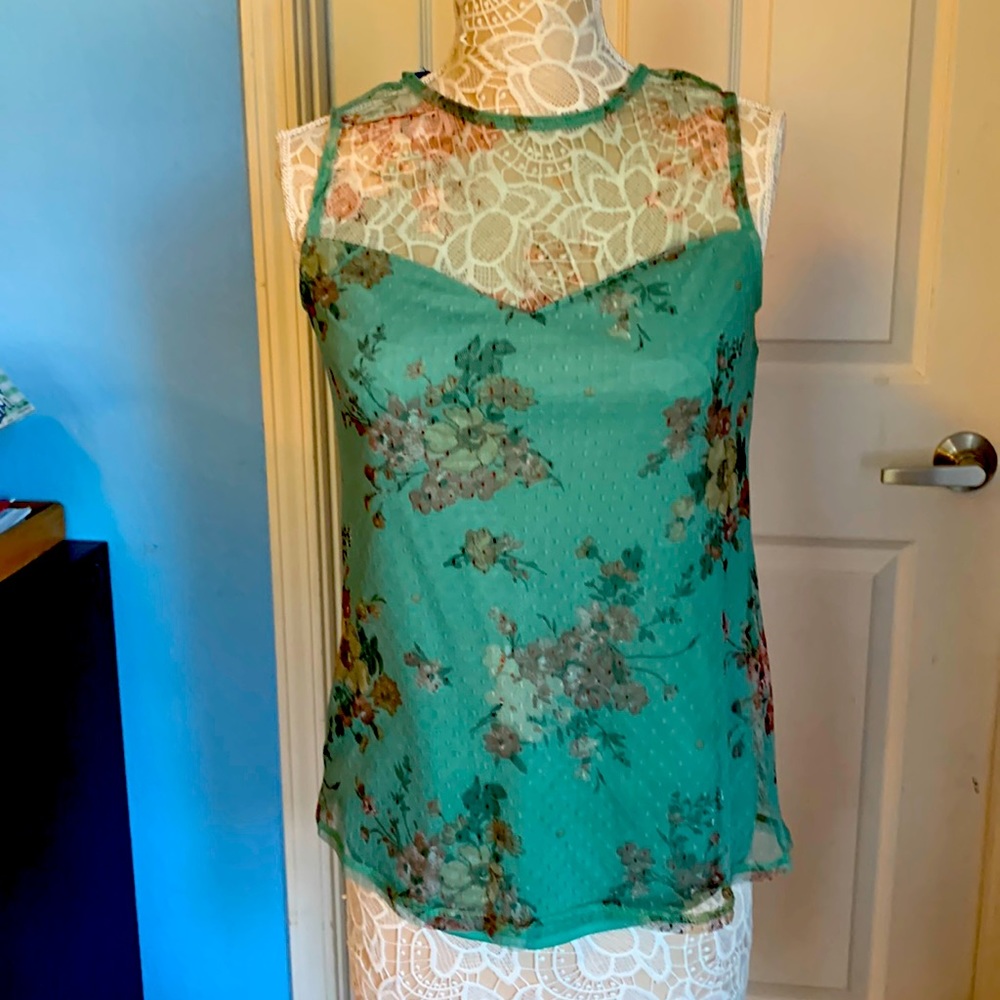 Short sleeve lace blouse